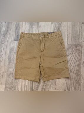 Vineyard Vines Men's Flat-Front Shorts in Khaki Size 32